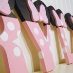 diy-minnie-mouse-wooden-letters_b4a22ed1b.jpg